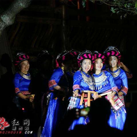 悠悠山庄红包版,手机游戏新玩法大揭秘,赢取丰厚红包奖励,尽享刺激竞技乐趣