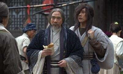 探讨《侠客行逆子石中天TXT》：怎样的人物塑造才能彰显古代侠客形象的力与美