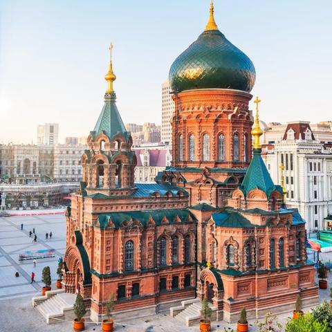 (黑魔法城堡内购版)游戏揭秘：黑魔法城堡内置修改器如何改变游戏玩法？