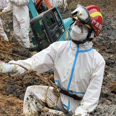 (飞行武器)如何编写让武器飞脚本来提升游戏体验和战斗技能? (飞行武器)如何编写让武器飞脚本来提升游戏体验和战斗技能?